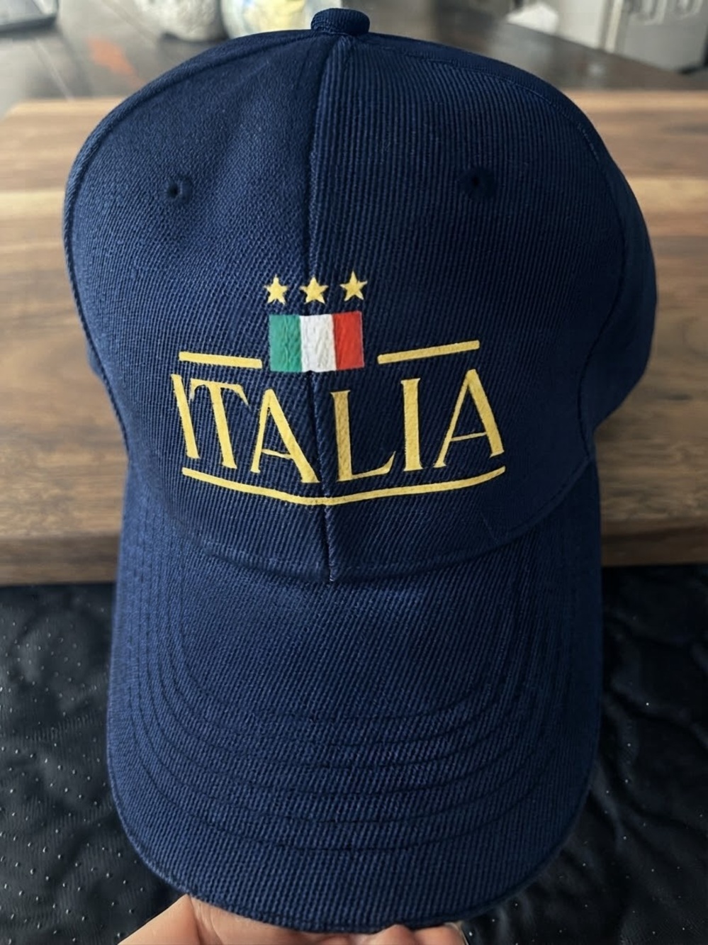 Italia Navy Baseball Cap w/
Italian Flag w/Stars new in package
21” adjustable